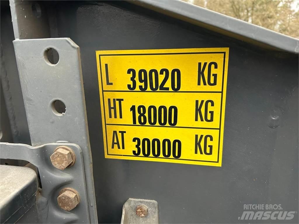 AMT 4-aks 60m3 Semi-trailer med tip