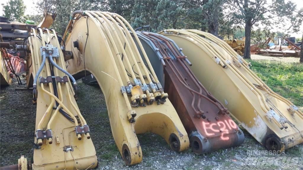 CAT 231D Chassis og suspension