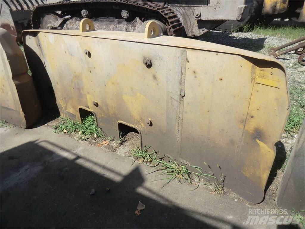 CAT 317B Chassis og suspension