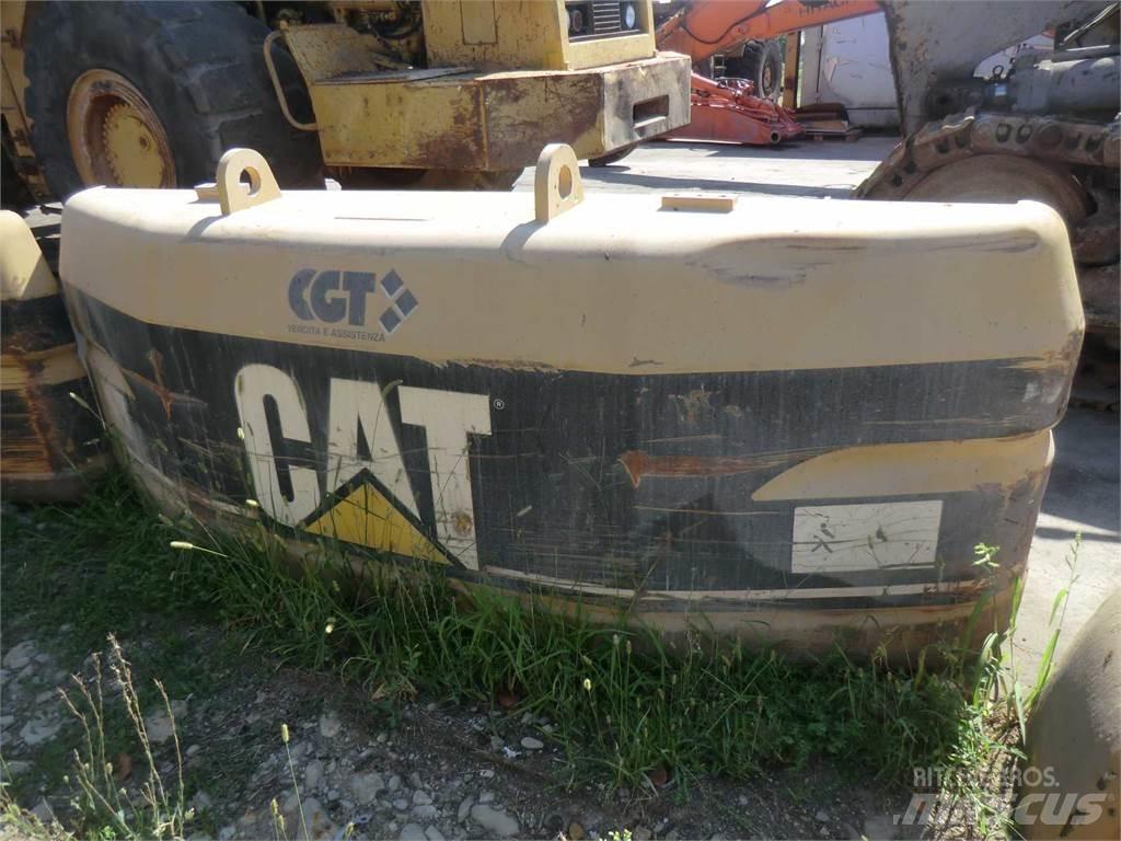 CAT 325B Chassis og suspension
