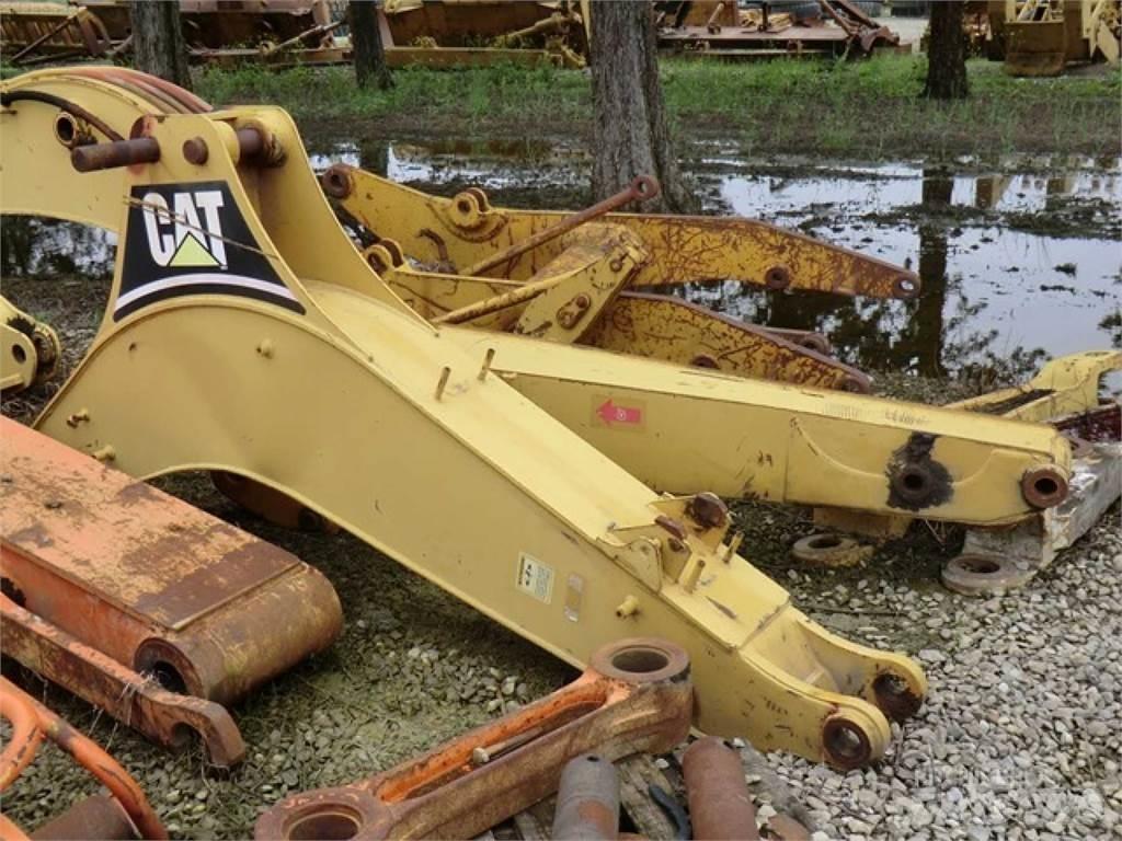 CAT 438C Chassis og suspension