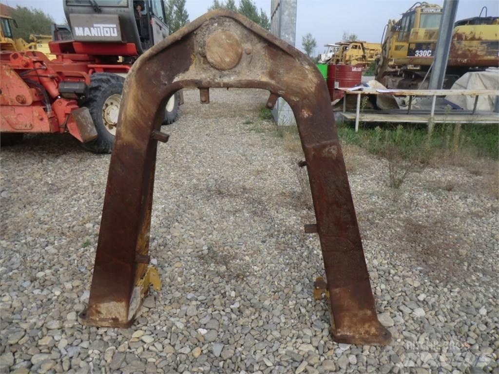 CAT 735 Chassis og suspension