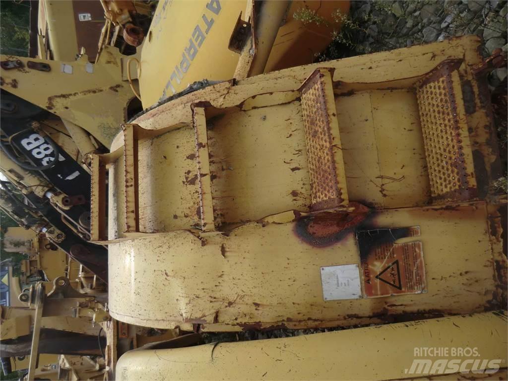CAT 735 Chassis og suspension