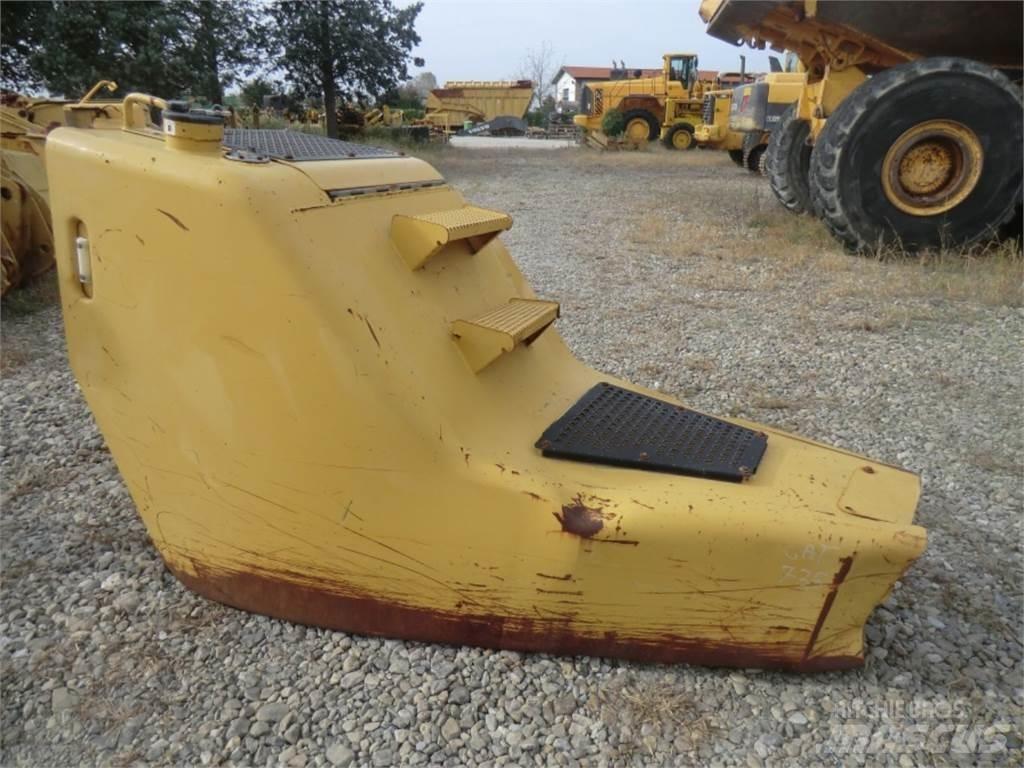 CAT 735 Chassis og suspension