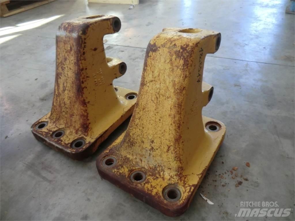 CAT 735 Chassis og suspension