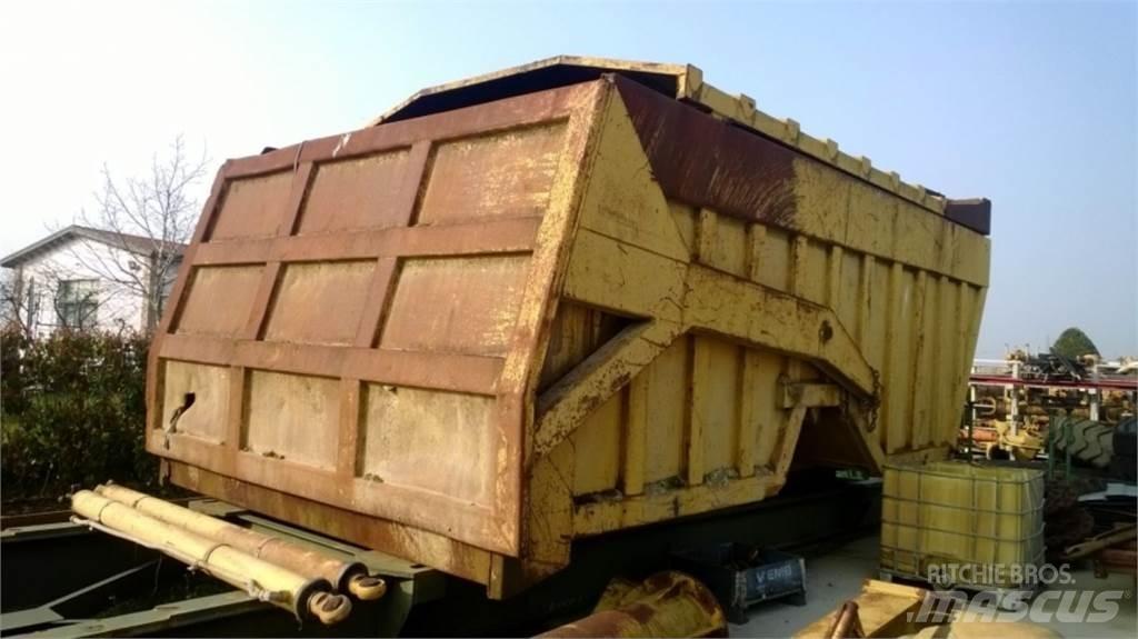 CAT 735 Chassis og suspension