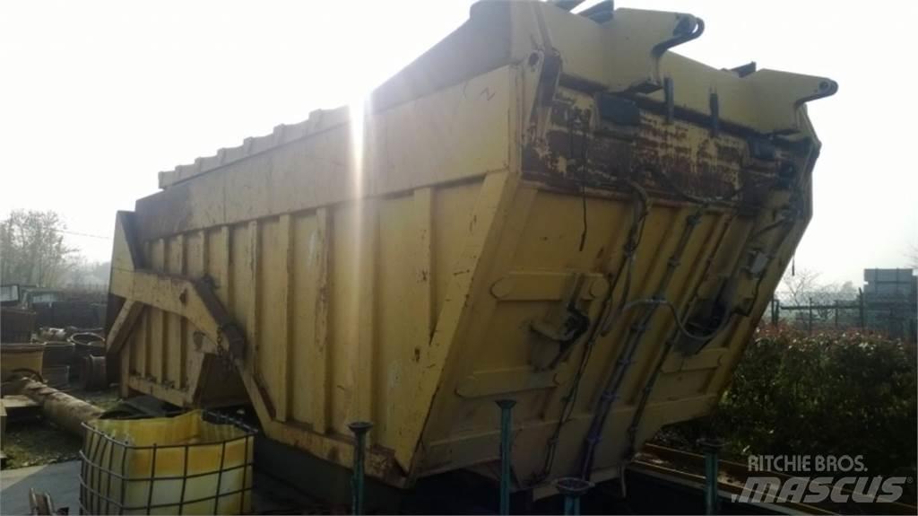 CAT 735 Chassis og suspension