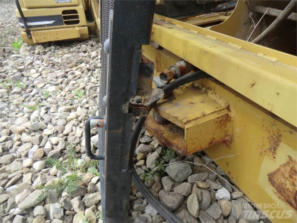 CAT 962H Chassis og suspension