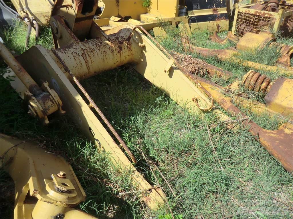 CAT 963 Chassis og suspension