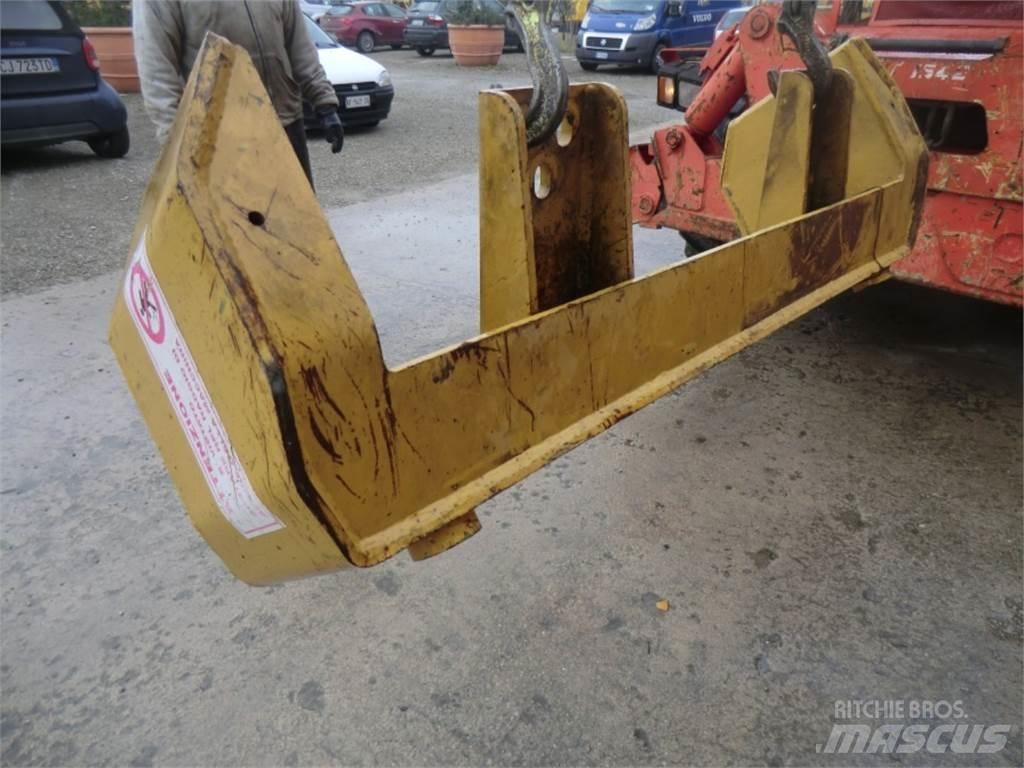 CAT 963D Chassis og suspension