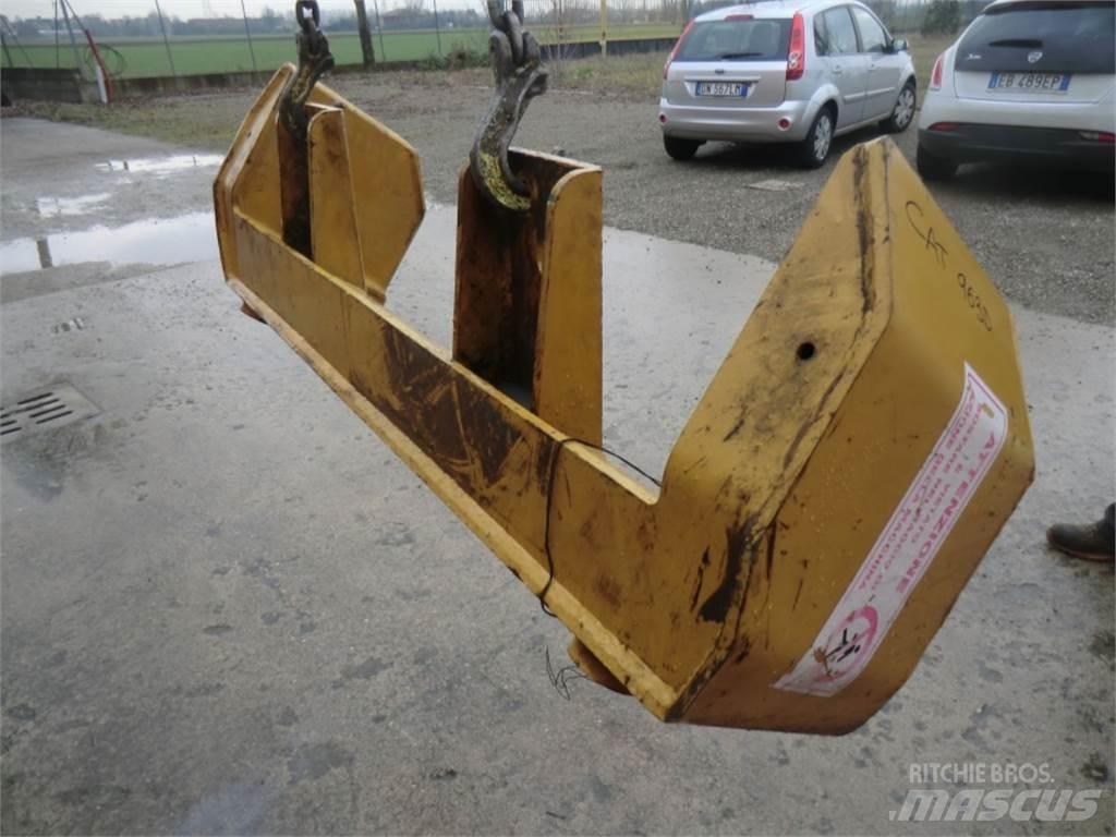 CAT 963D Chassis og suspension