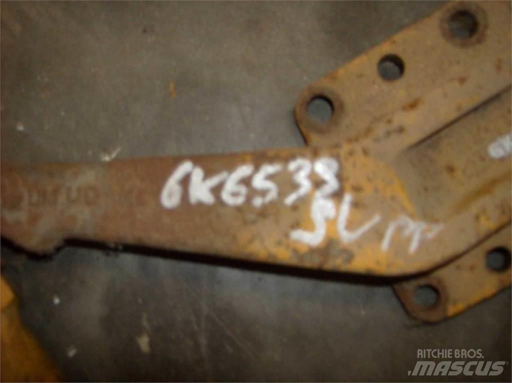 CAT 988 Chassis og suspension