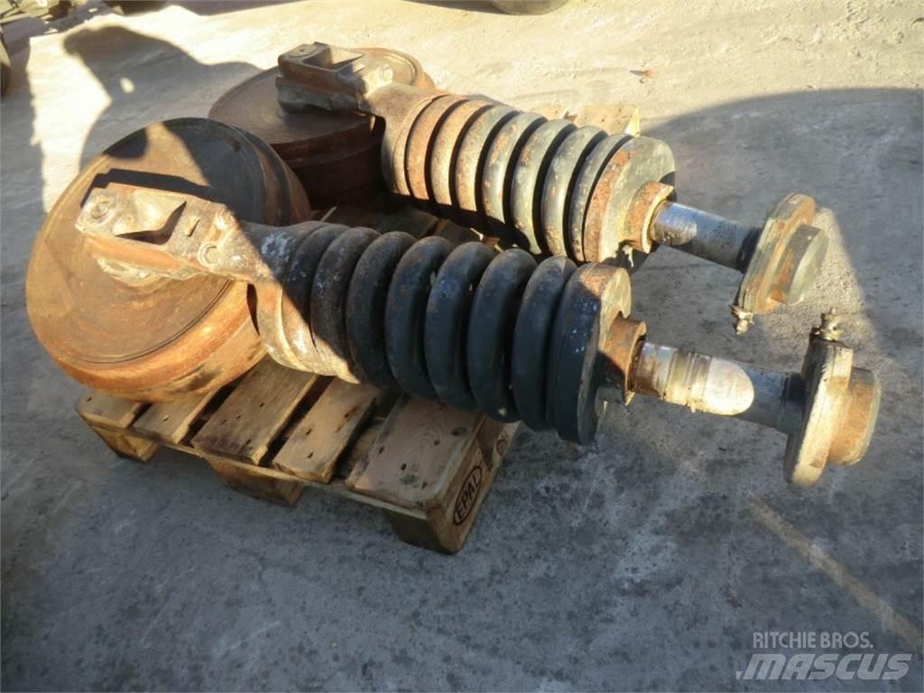 CAT 988F Chassis og suspension