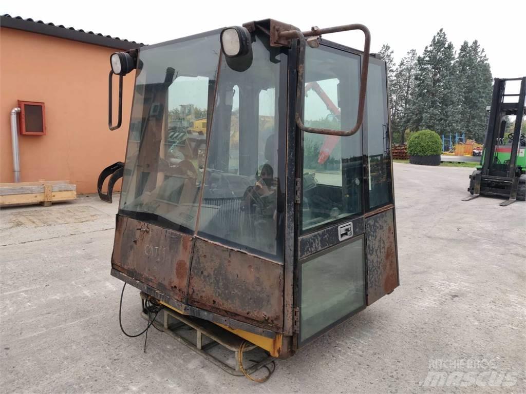 CAT 988G Chassis og suspension