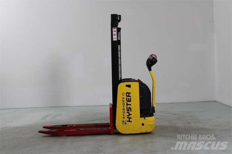 Hyster S1.0E Selvkørende stablere