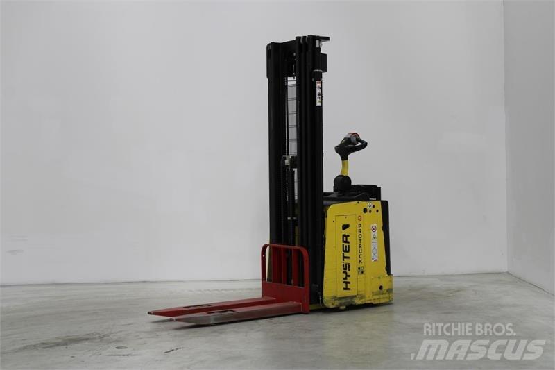Hyster S1.5S Selvkørende stablere