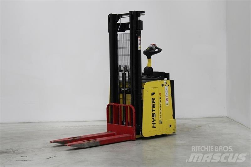 Hyster S1.5S Selvkørende stablere