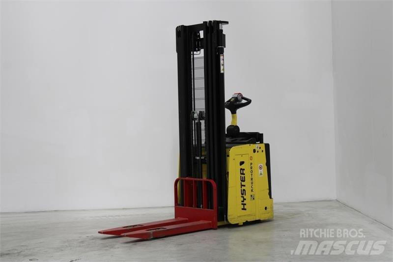 Hyster S1.5S Selvkørende stablere