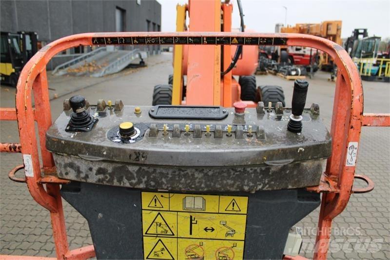 JLG 800AJ Bomlifte med knækarm