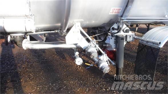 Polar ACX8 8,400 Semi-trailer med Tank