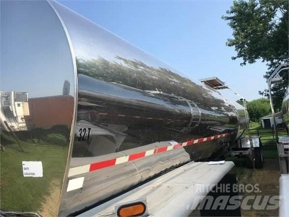  STE 6500 NON-CODE Semi-trailer med Tank