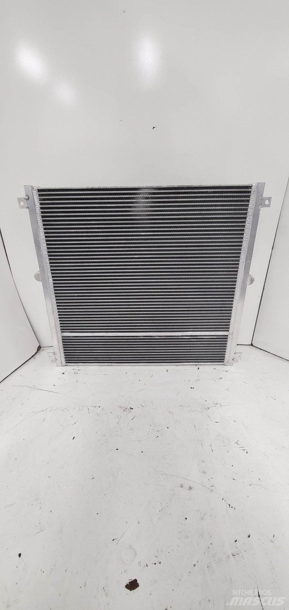 CASE 210 Radiatorer