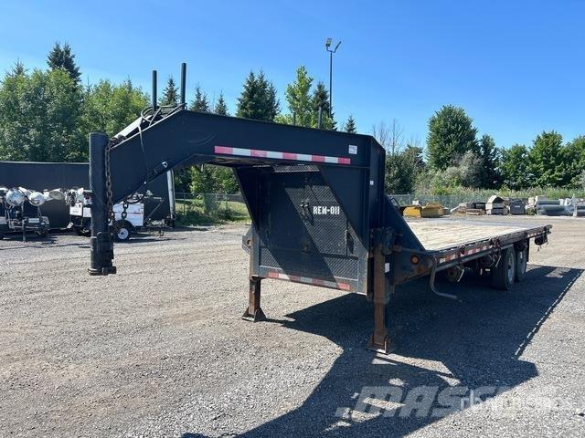 PJ  Semi-trailer med lad/flatbed