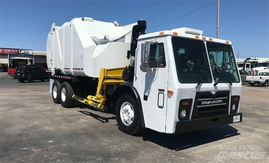Mack LEU613 Renovationslastbiler