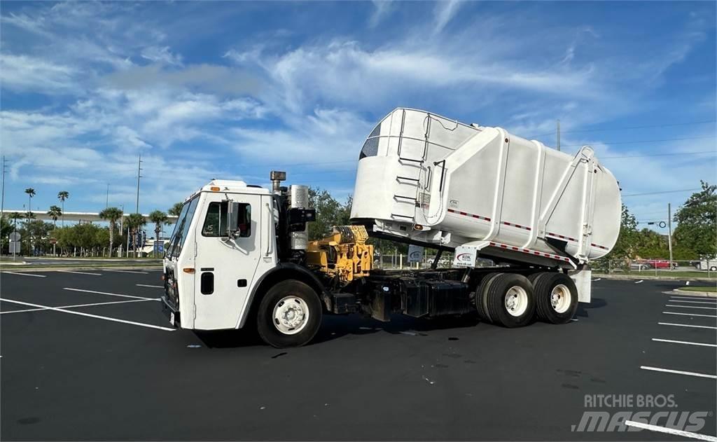 Mack LEU613 Renovationslastbiler