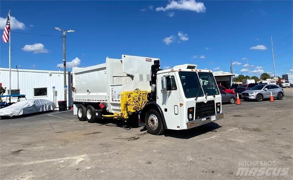 Mack LEU613 Renovationslastbiler