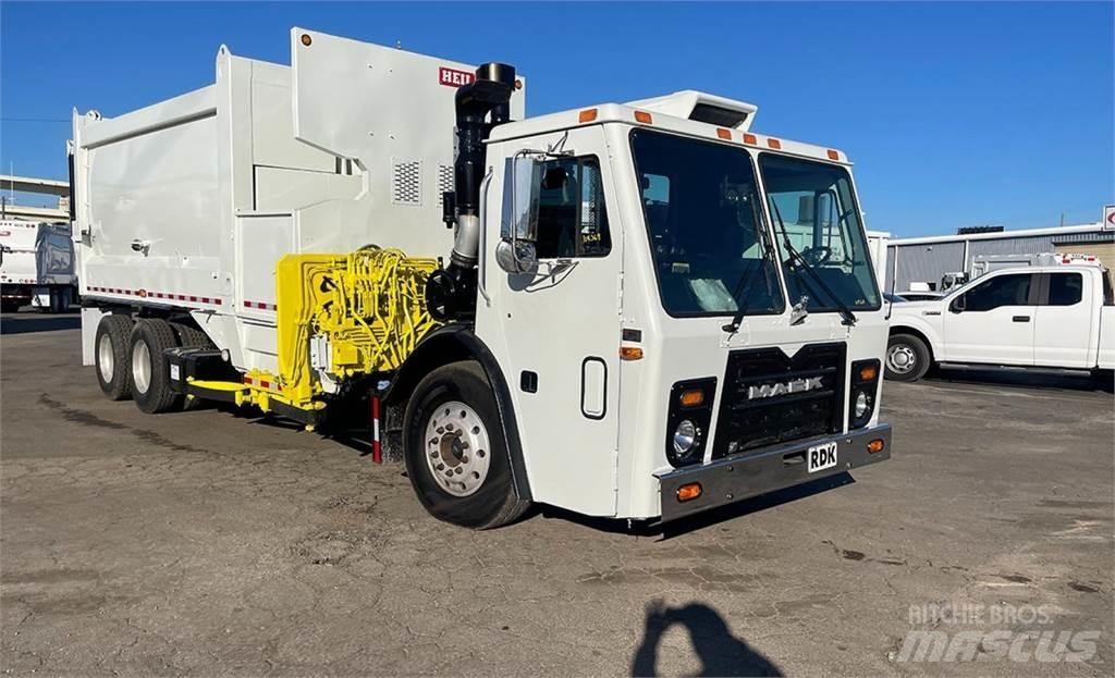 Mack LEU613 Renovationslastbiler
