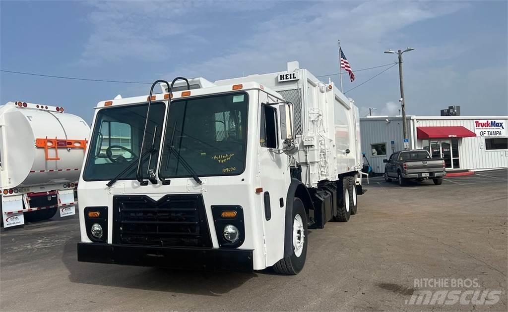Mack LEU613 Renovationslastbiler