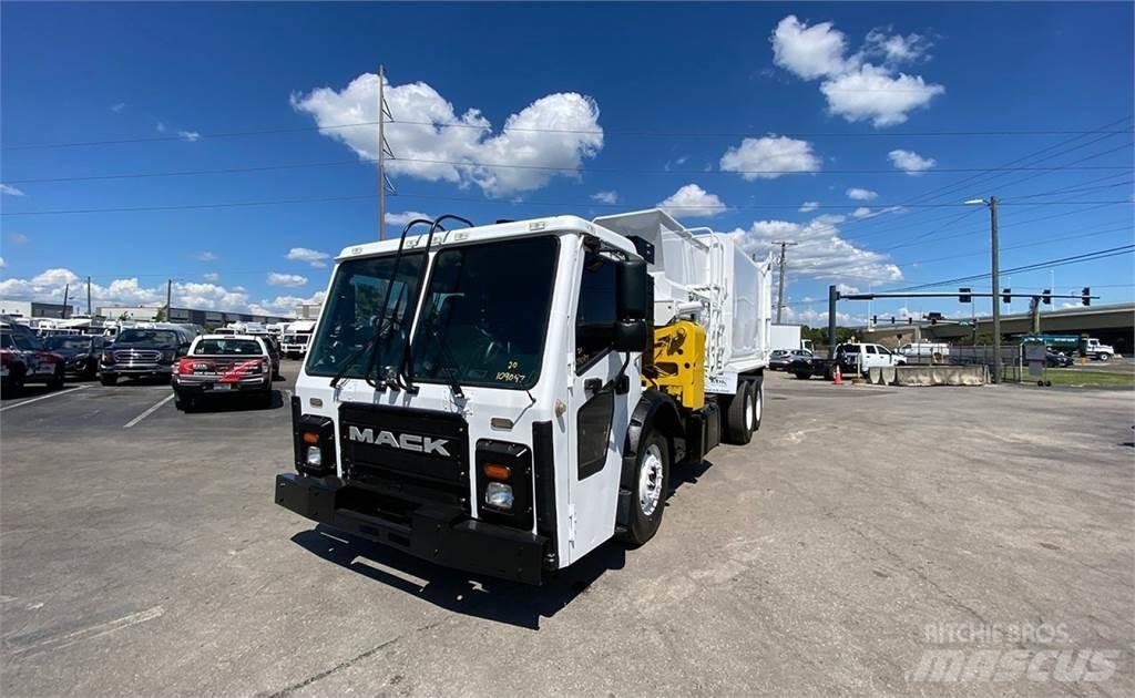 Mack LR613 Renovationslastbiler