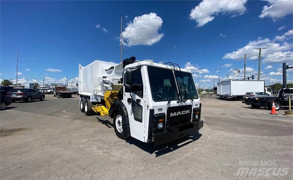 Mack LR613 Renovationslastbiler