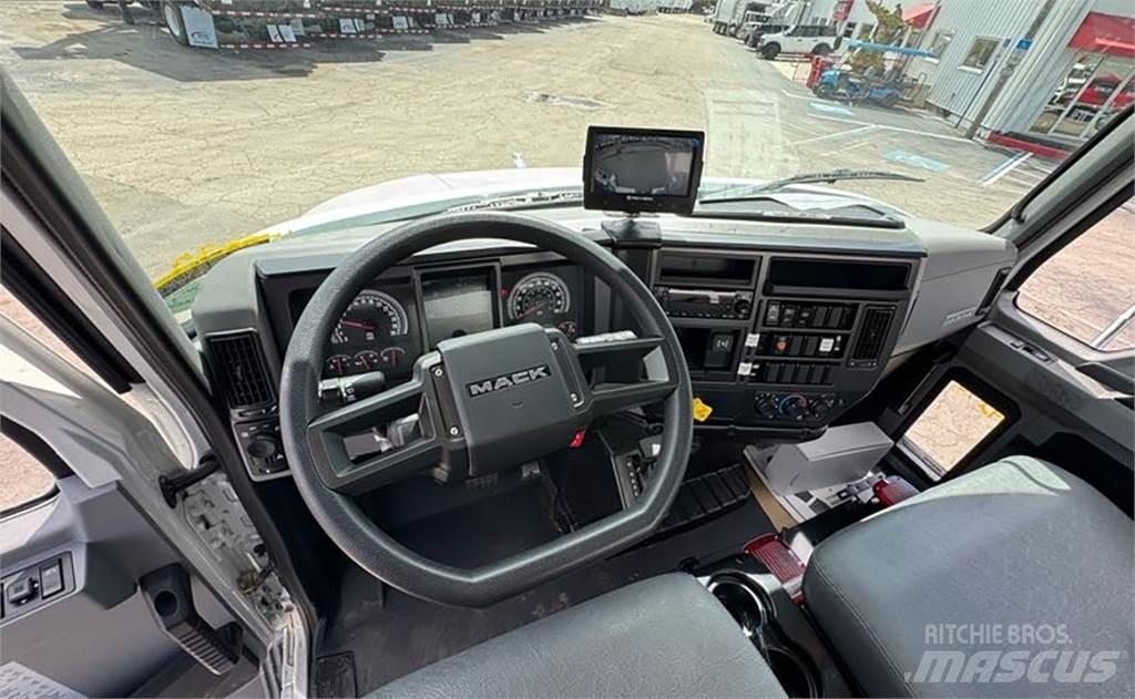 Mack MD6 Renovationslastbiler
