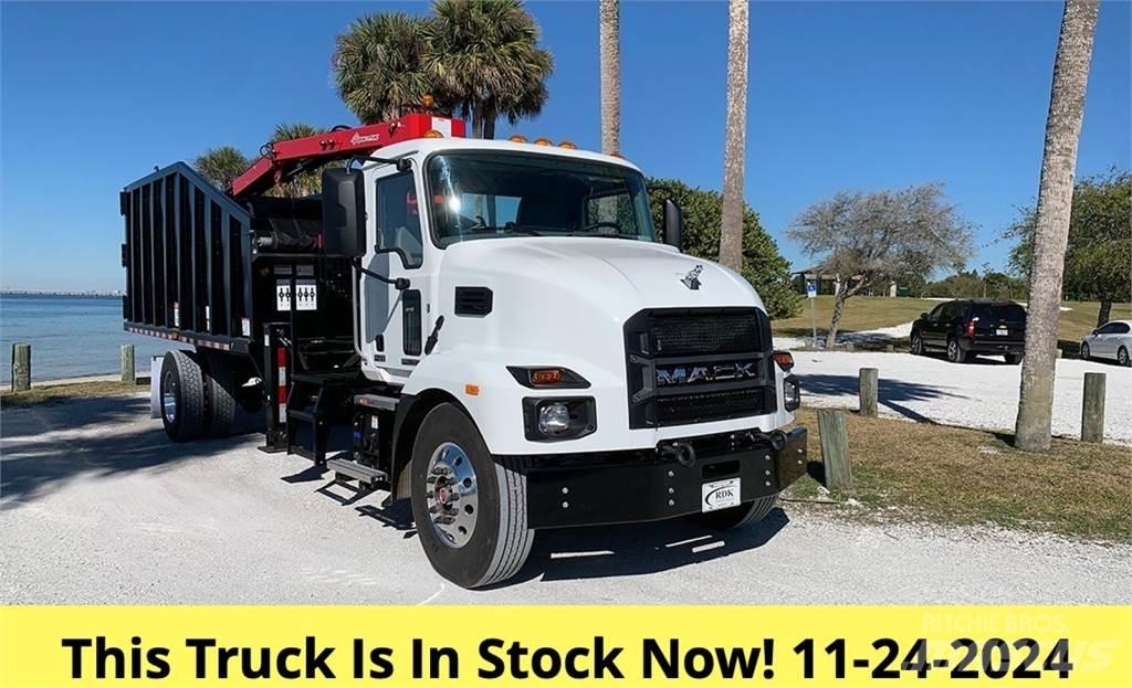Mack MD7 Gribere