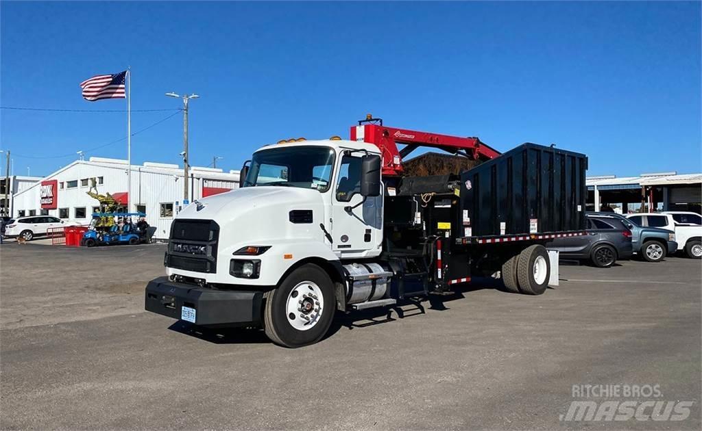 Mack MD7 Gribere