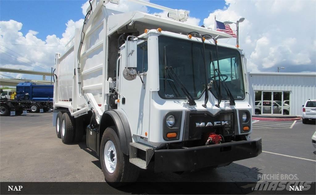 Mack MR688S Renovationslastbiler