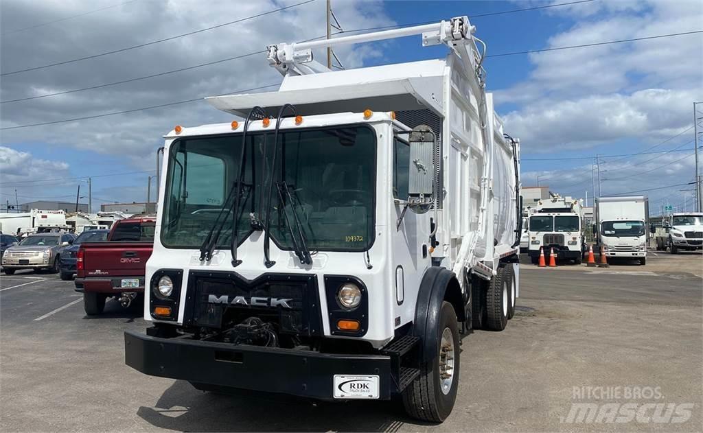 Mack MRU Renovationslastbiler