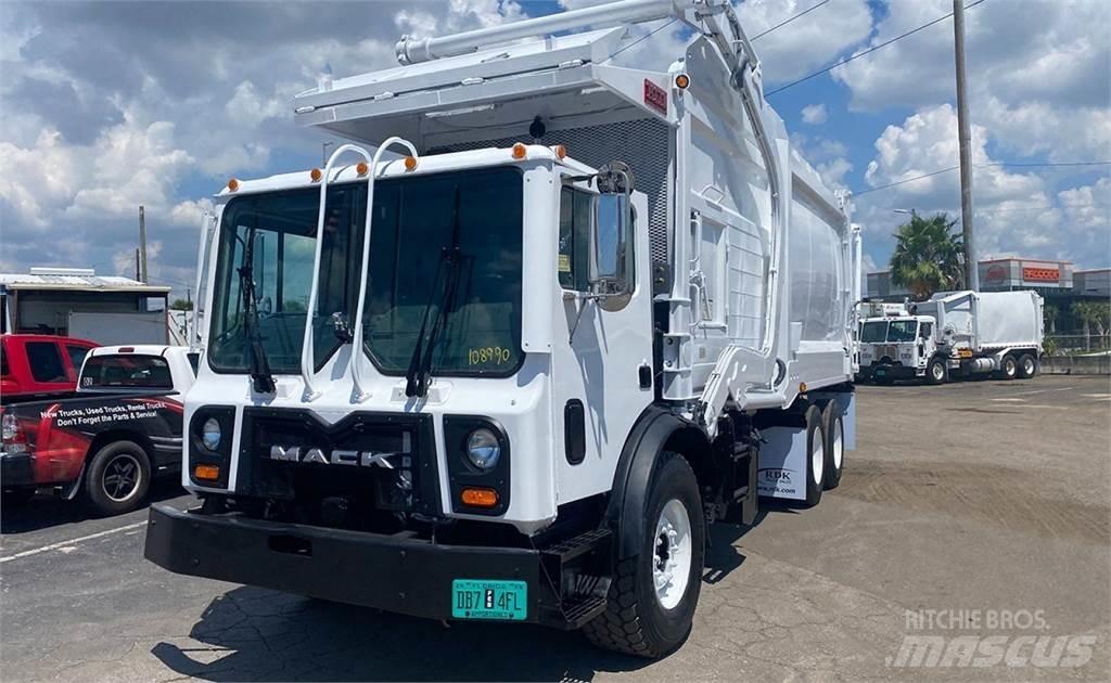 Mack MRU613 Renovationslastbiler