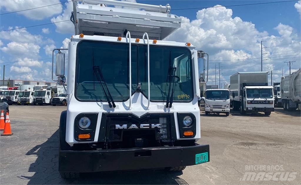 Mack MRU613 Renovationslastbiler