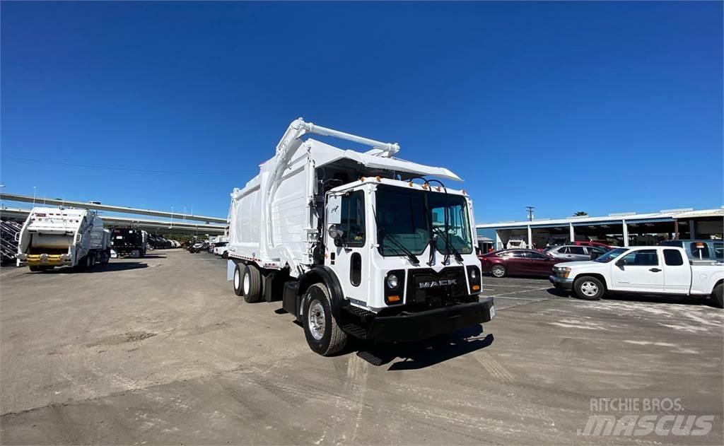 Mack MRU613 Renovationslastbiler