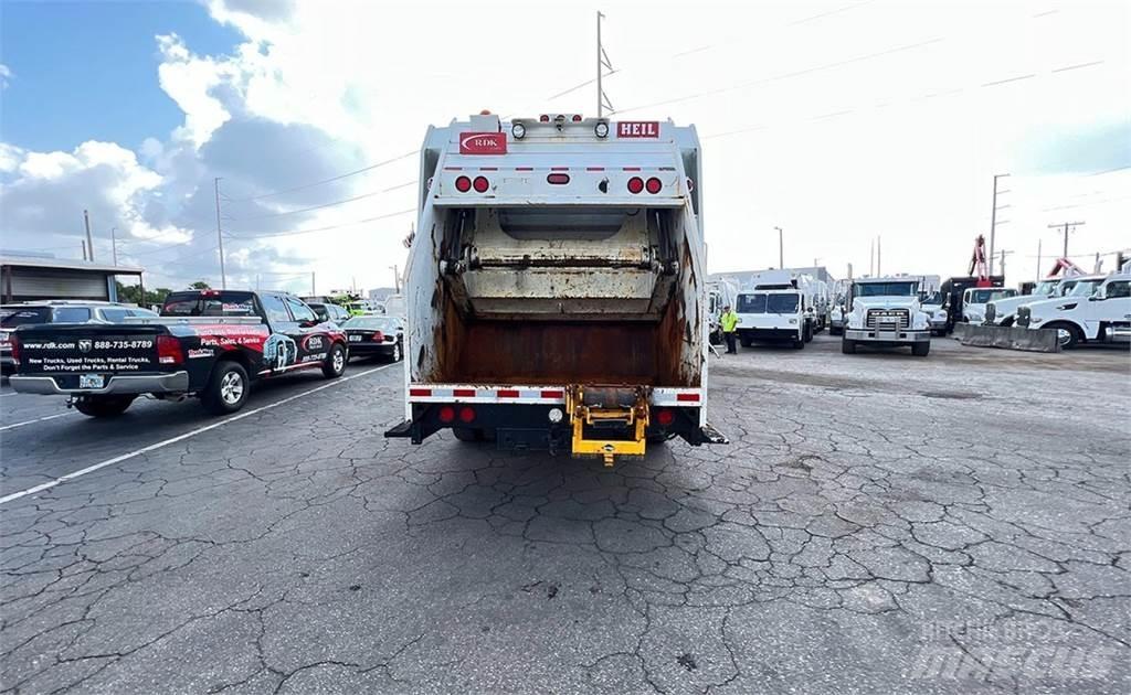 Peterbilt 320 Renovationslastbiler