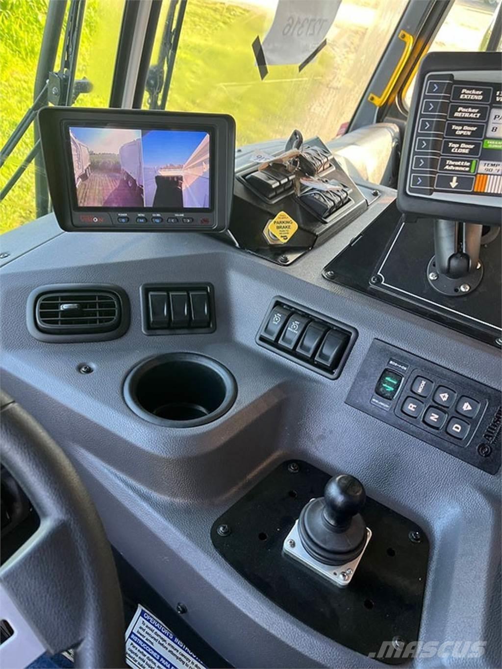 Peterbilt 520 Renovationslastbiler