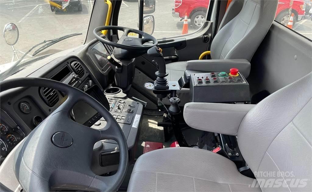 Peterbilt 520 Renovationslastbiler