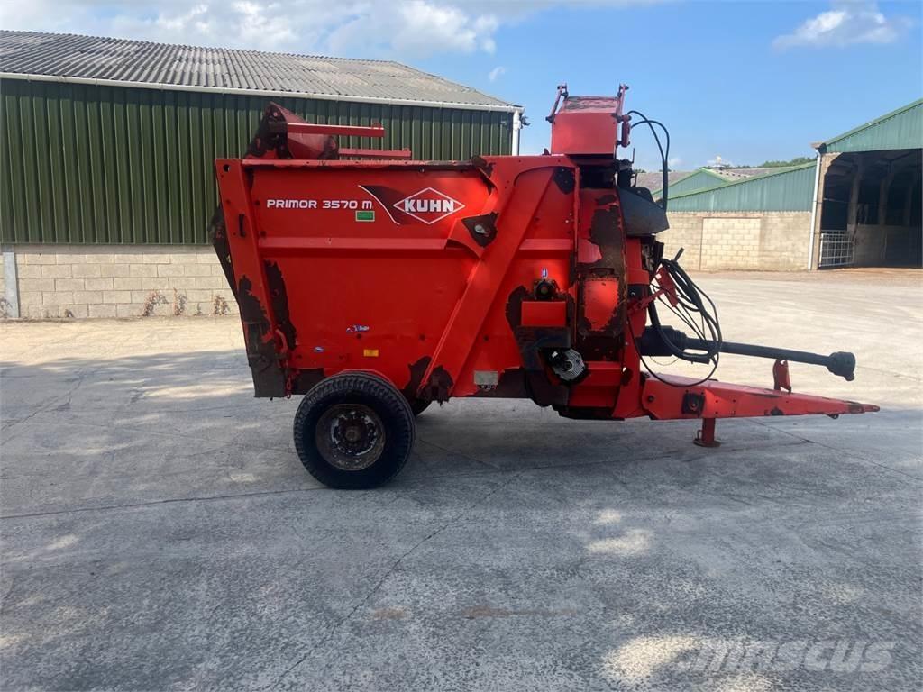 Kuhn 3570 Balleskærere og -stablere