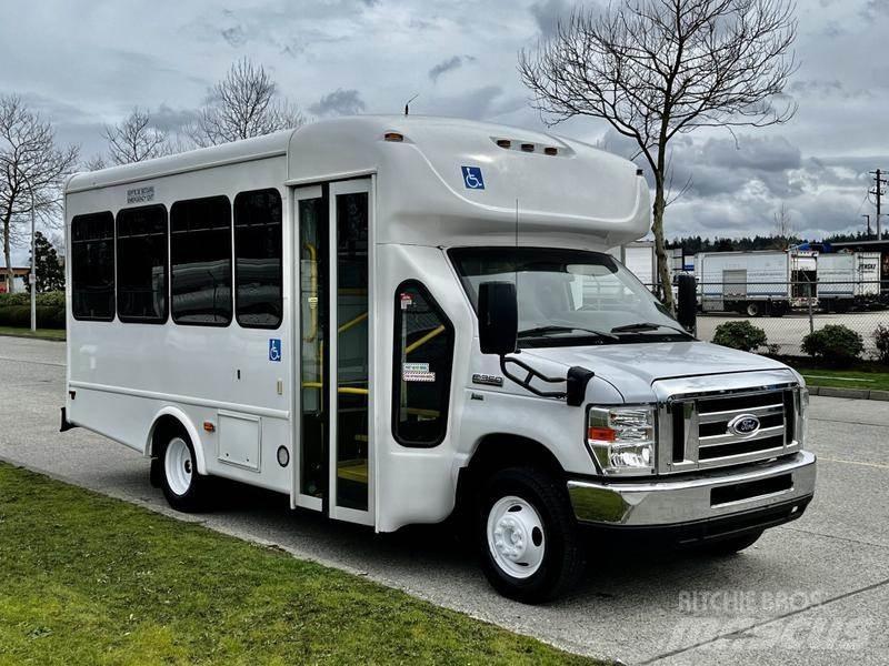 Ford Econoline Minibusser