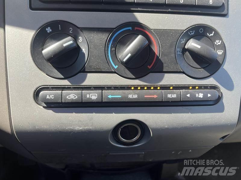 Ford Expedition Biler
