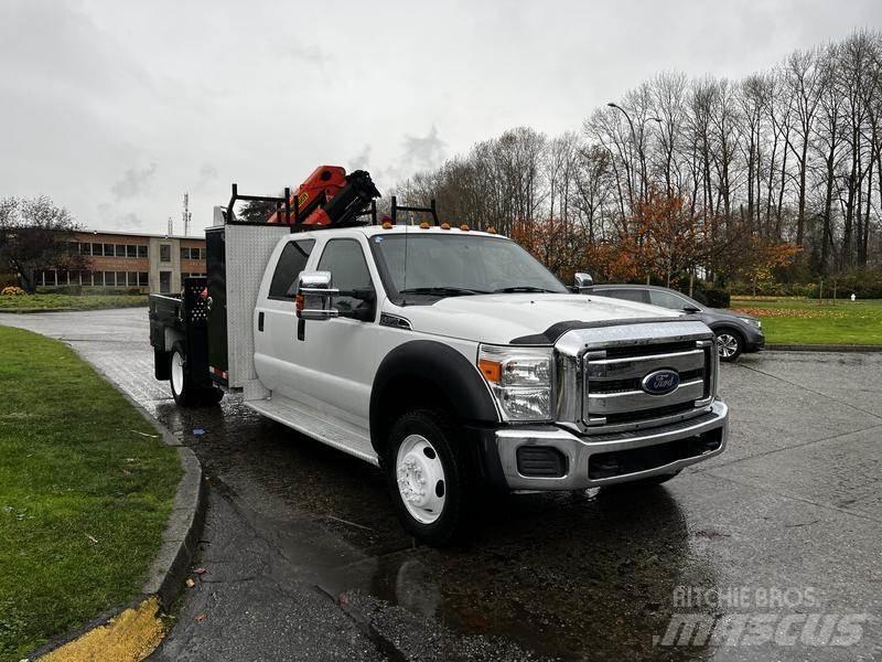 Ford F-550 Lastbil med kran
