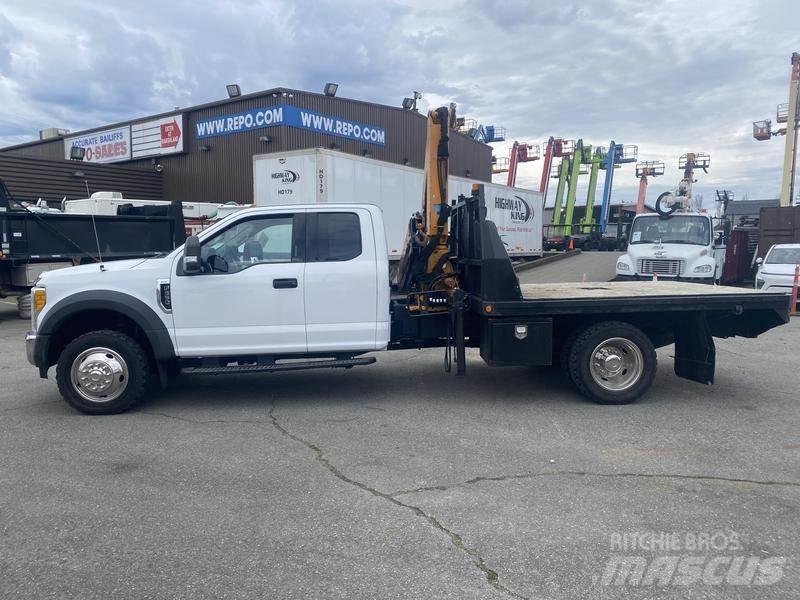 Ford F-550 Lastbil med kran